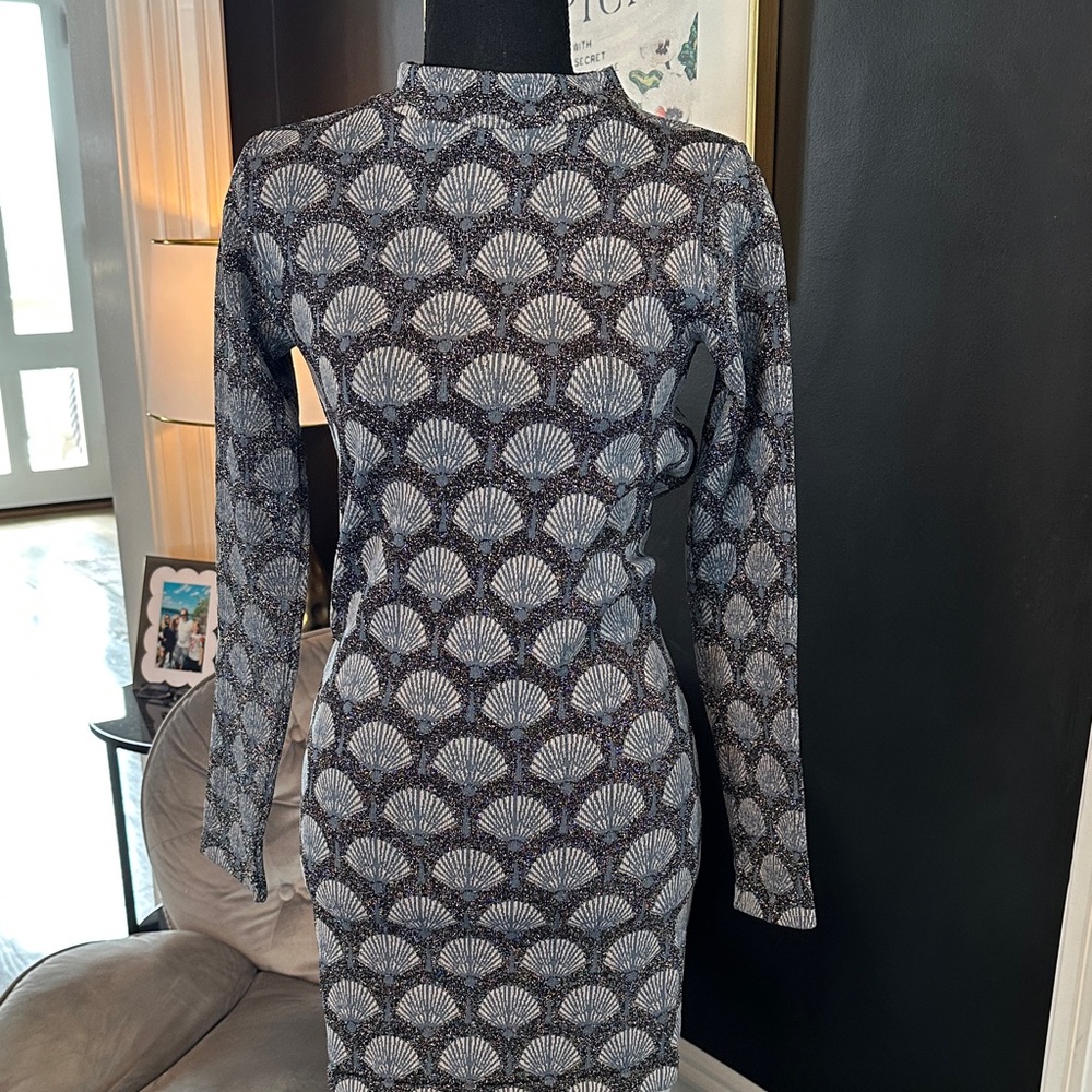 Zara Black and Gray Patterned Long Sleeve Dress open back stretchy